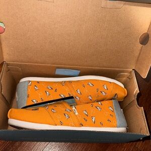 Toms Orange and Blue Flats Vibrant Slip-On Loafers